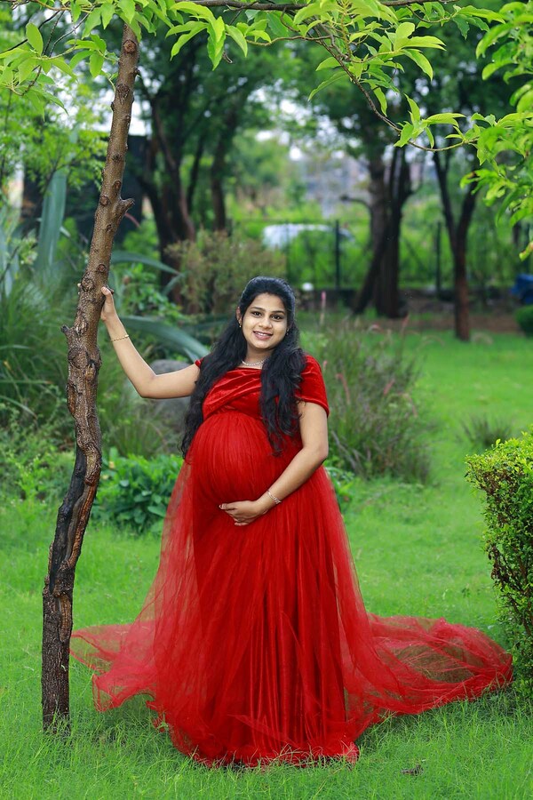 Maternity trail gowns